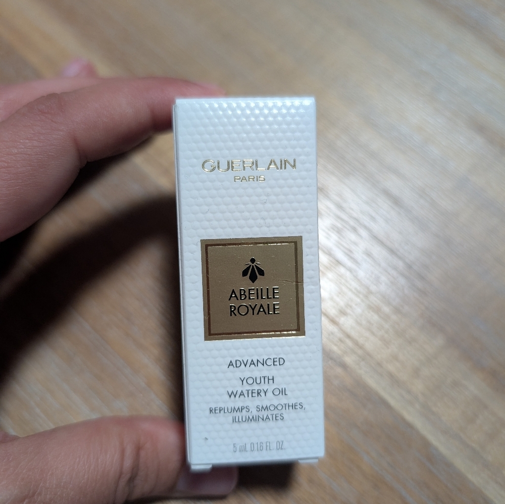 Guerlain Abeille Royale Advanced Youth Watery Oil Serum